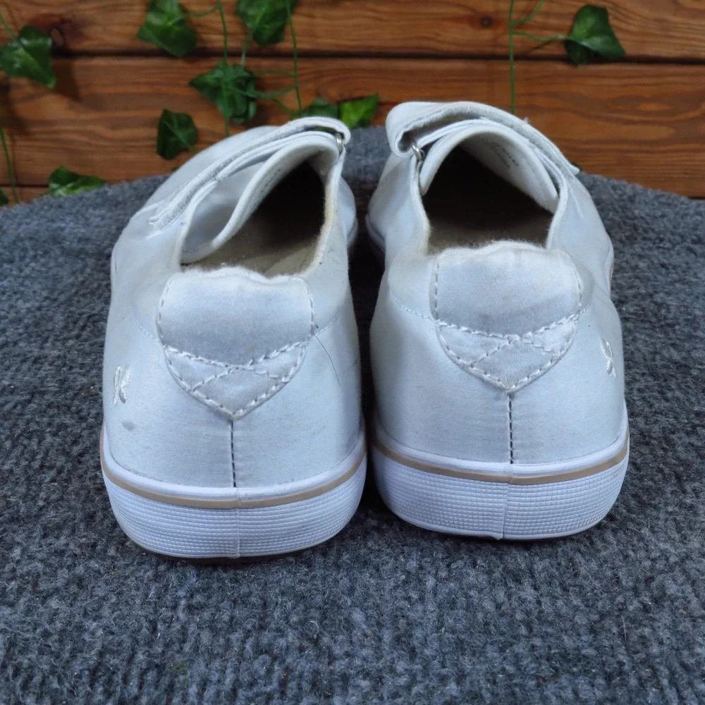 Grasshoppers EF52824 Women Slip On Sneaker Size 7.5 Wide Walking White Textile